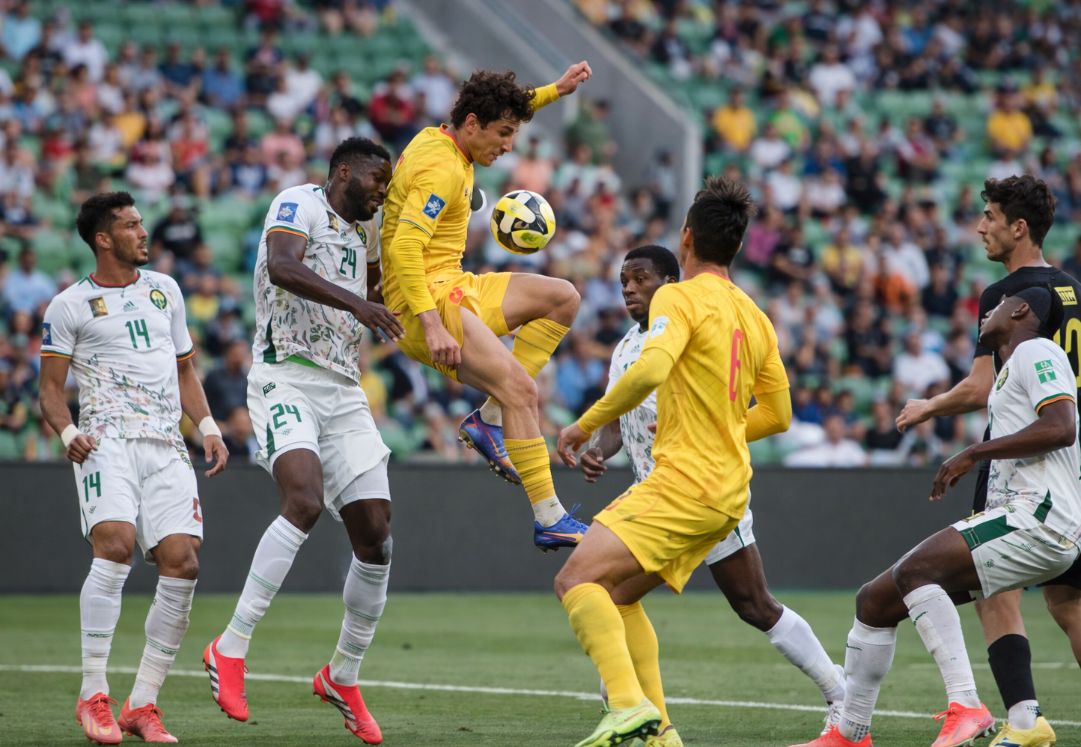 邵佳一引领国足新风尚,“态度决定一切”重振信心 邵佳一引领国足新风尚,“态度决定一切”重振信心